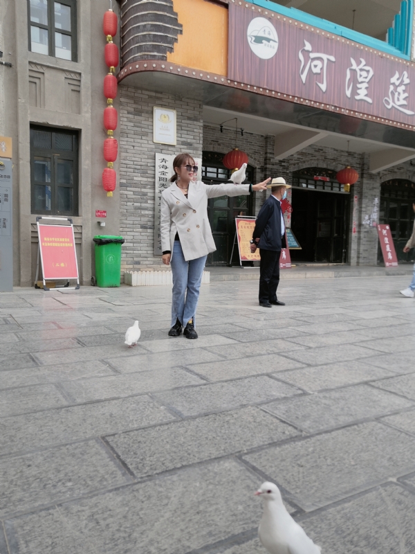 艳艳的第一张照片--青岛相亲服务中心