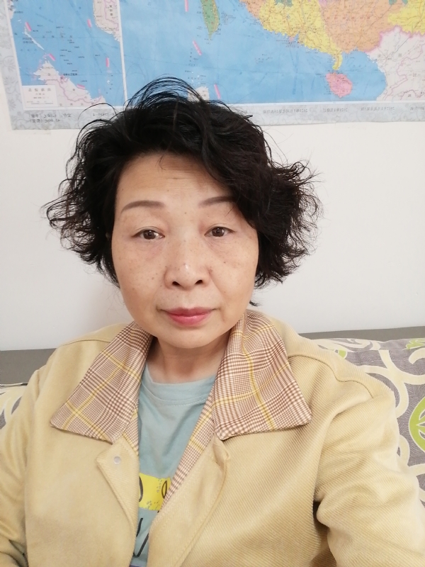 香水百合的第一张照片--青岛相亲服务中心