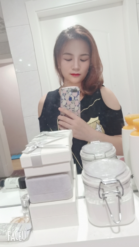 刘莲酥的第四张照片--青岛相亲服务中心