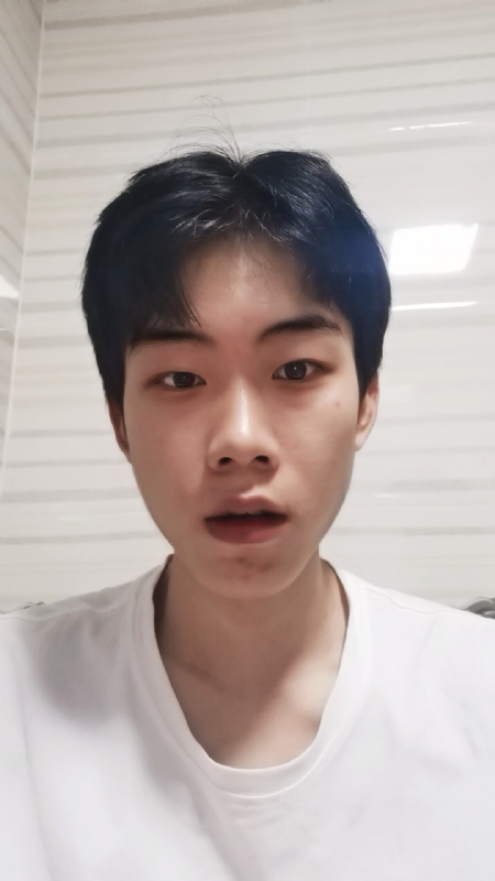 嘿的第二张照片--青岛相亲服务中心