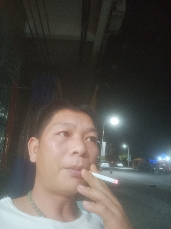 善解人意的第一张照片--青岛相亲服务中心