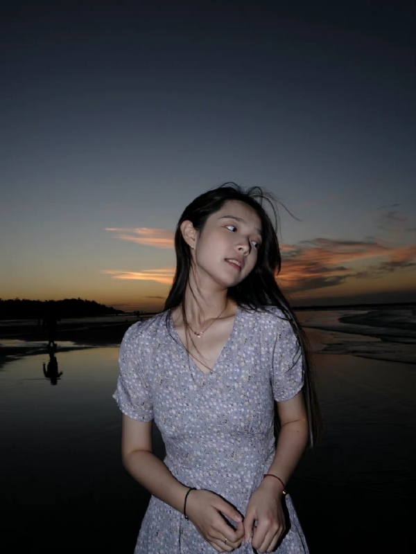 曉雯的第一张照片--青岛相亲服务中心