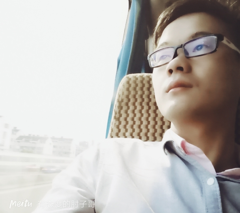 尹骏的第三张照片--青岛相亲服务中心