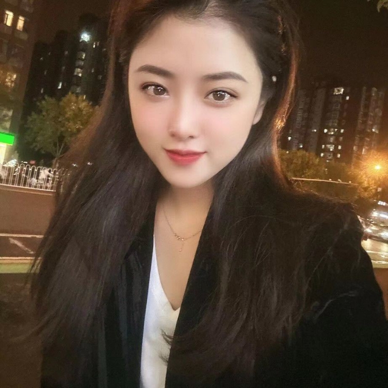 爱笑的微微的第一张照片--青岛相亲服务中心