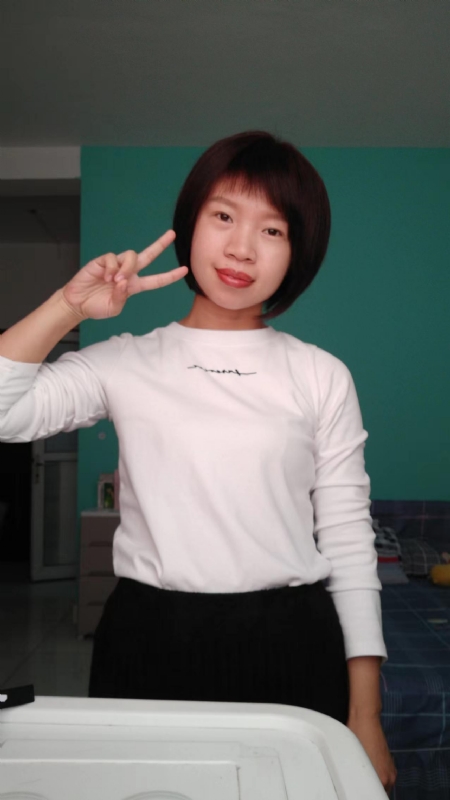 向日葵的第一张照片--青岛相亲服务中心