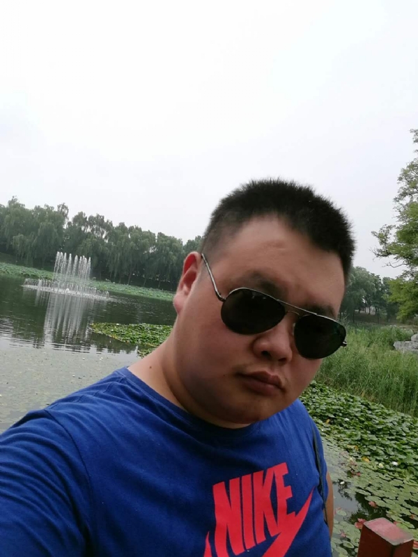 石头的第一张照片--青岛相亲服务中心