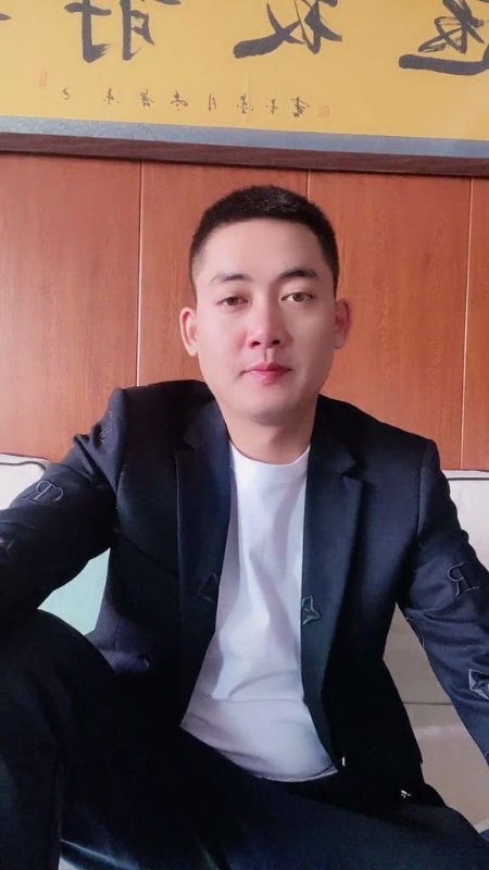 李泽胜的第一张照片--青岛相亲服务中心