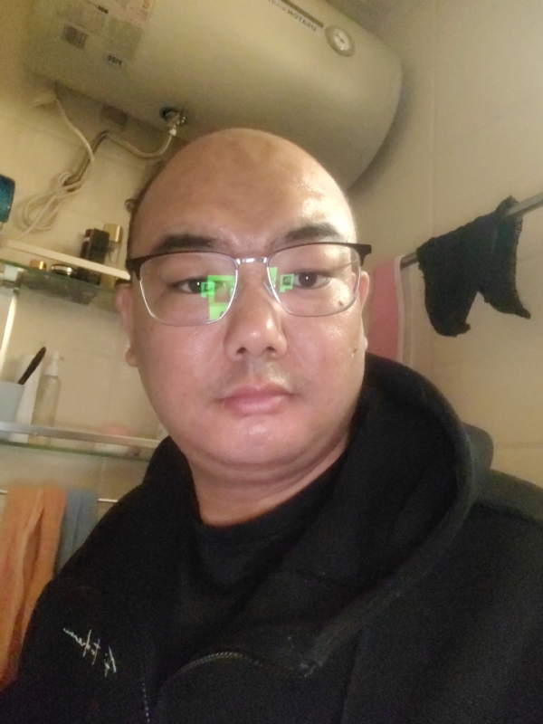 小胖子的第一张照片--青岛相亲服务中心