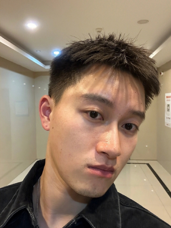 月光之下的第一张照片--青岛相亲服务中心