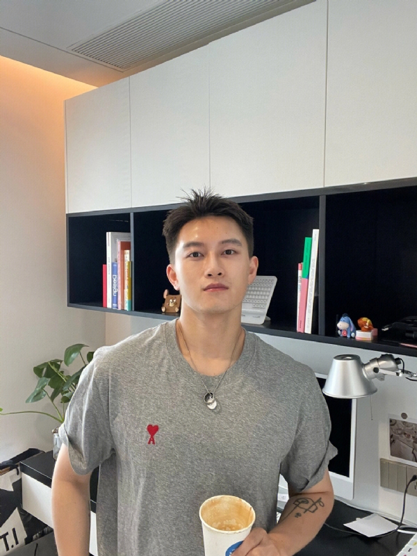 月光之下的第二张照片--青岛相亲服务中心