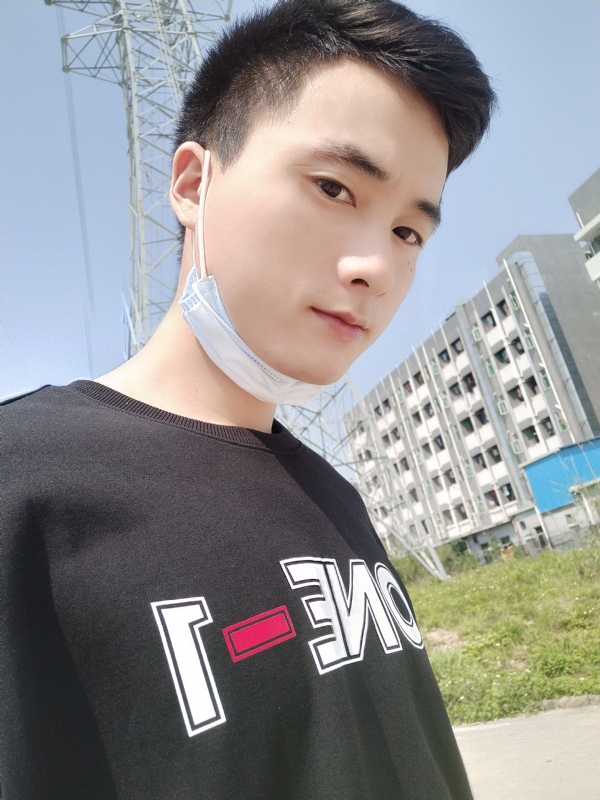 何凡的第一张照片--青岛相亲服务中心