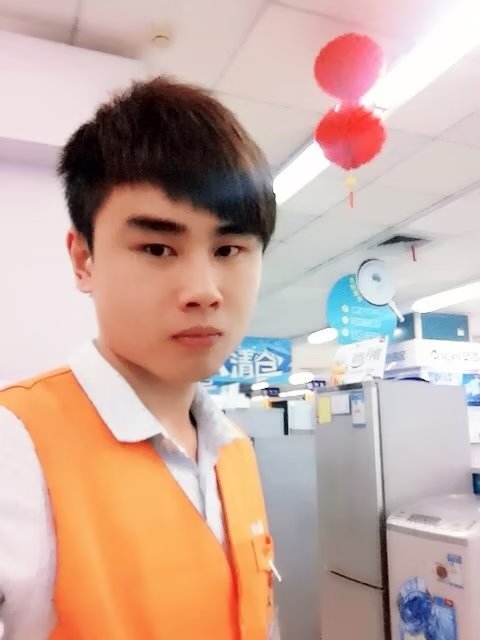 罗自强的第一张照片--青岛相亲服务中心