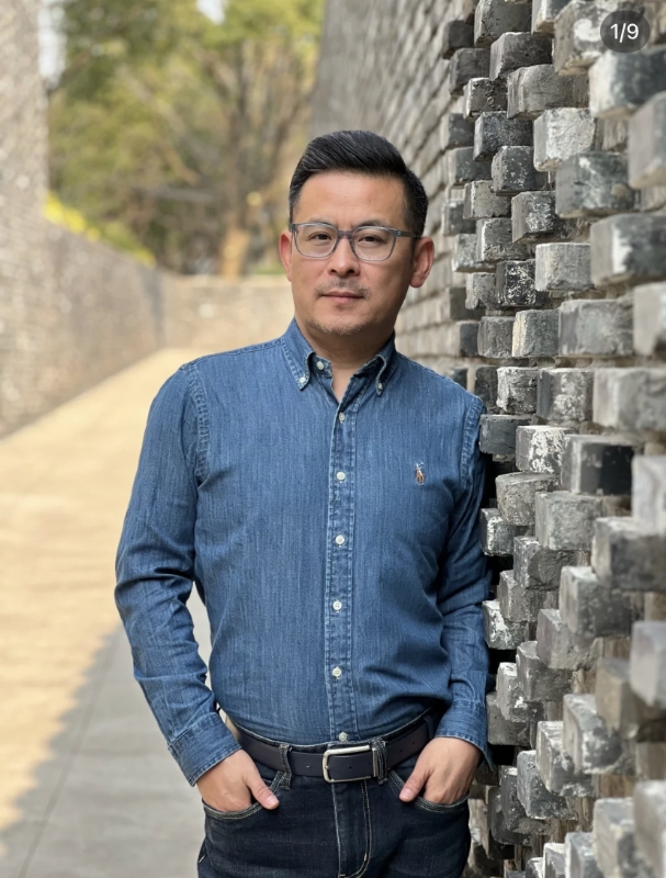 岁月不饶人的第一张照片--青岛相亲服务中心