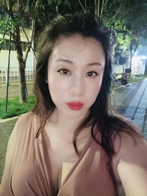 叶子青青的第一张照片--青岛相亲服务中心