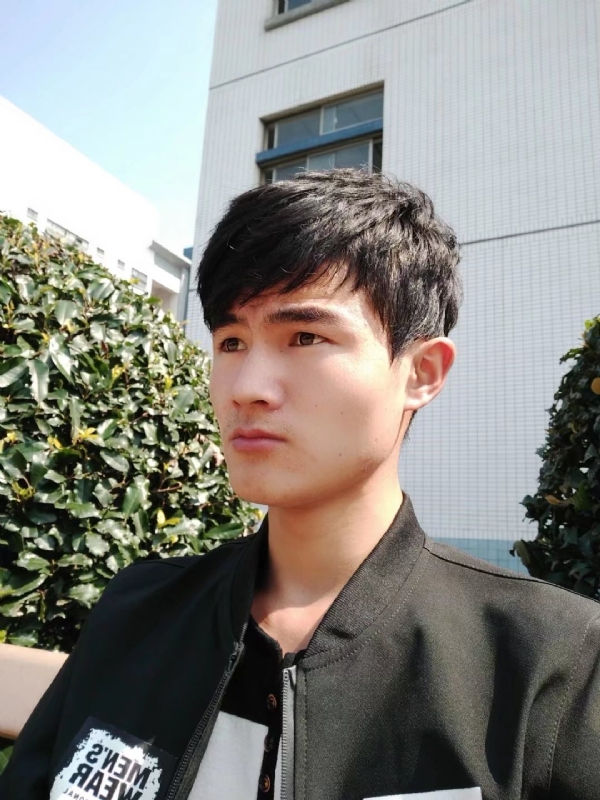 阳光男孩的第四张照片--青岛相亲服务中心