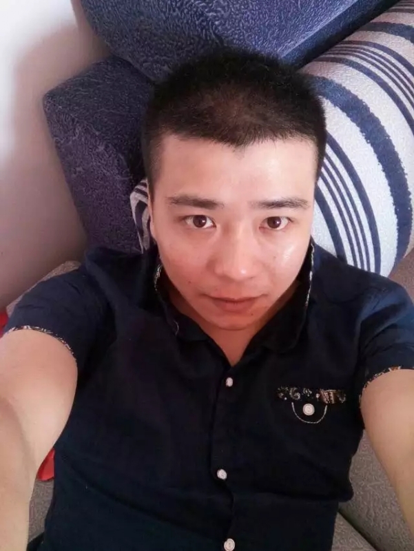 漫步的面包的第一张照片--青岛相亲服务中心