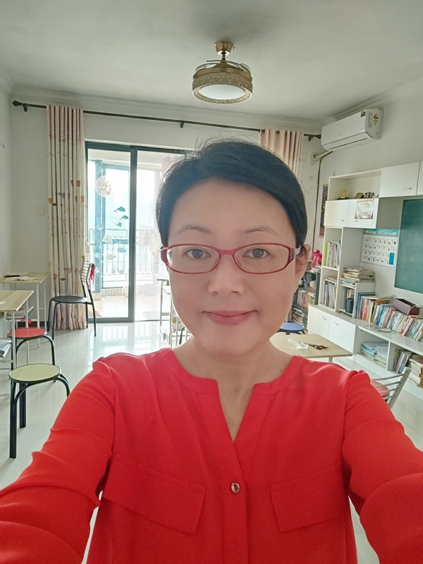 丽华的第二张照片--青岛相亲服务中心