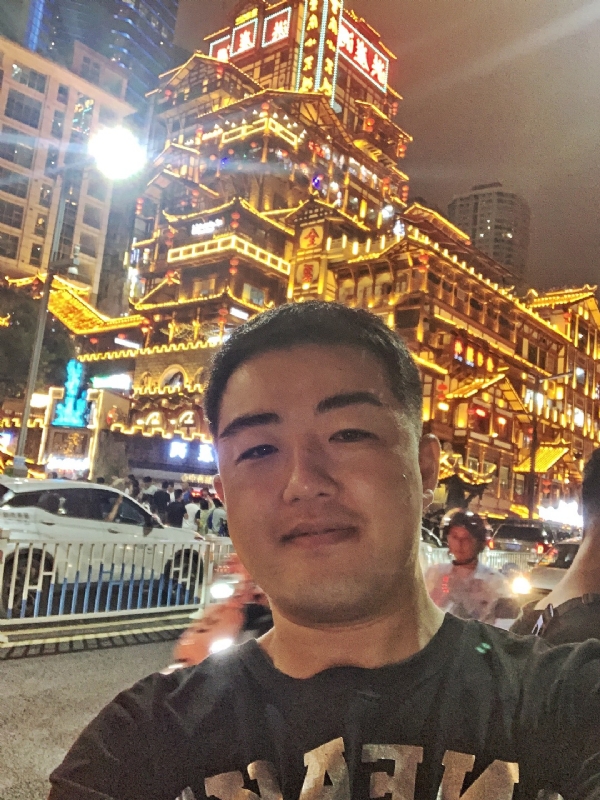 钢铁侠的第一张照片--青岛相亲服务中心