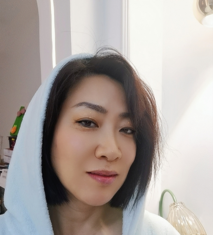 火玫瑰的第一张照片--青岛相亲服务中心