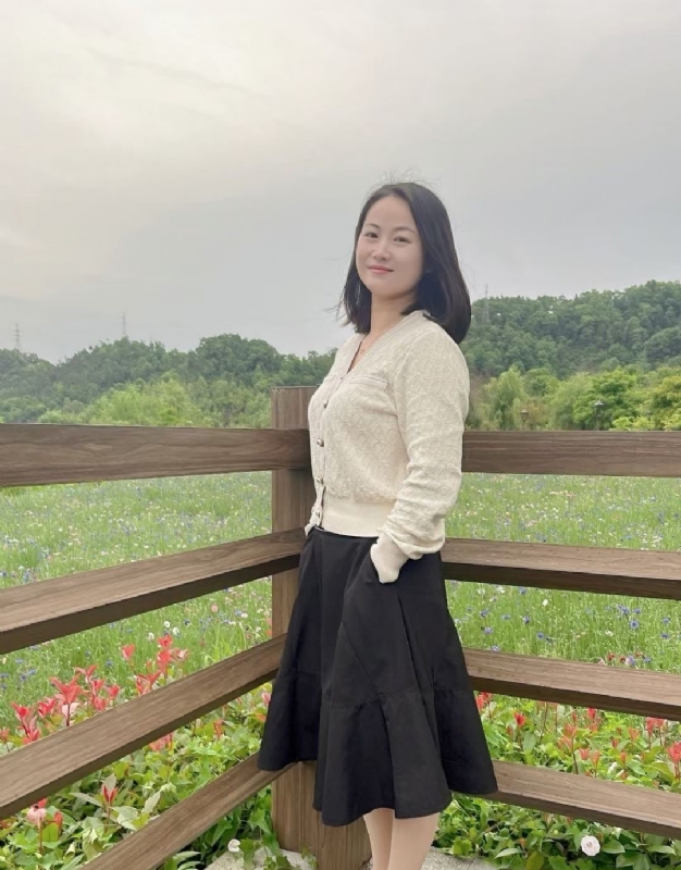 琴儿的第一张照片--青岛相亲服务中心