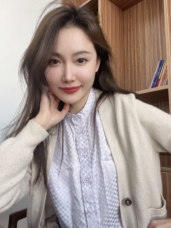 Anne林的第一张照片--青岛相亲服务中心