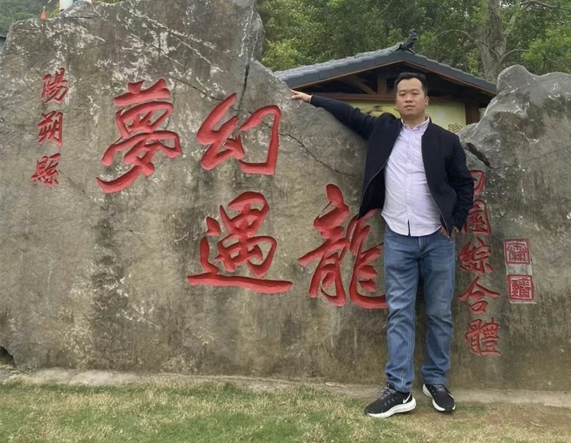 快乐每一天的第一张照片--青岛相亲服务中心