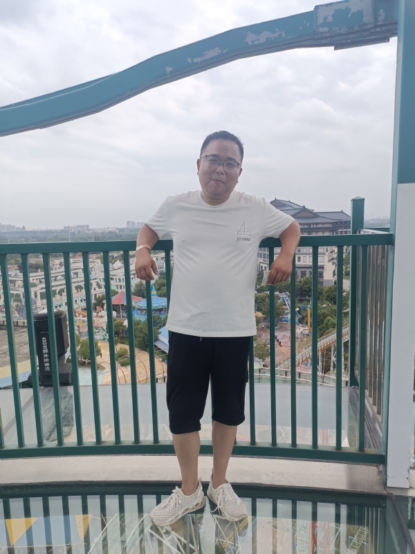 飞哥的第一张照片--青岛相亲服务中心