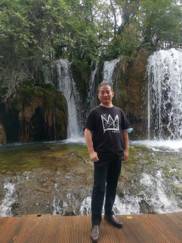 任君君的第一张照片--青岛相亲服务中心