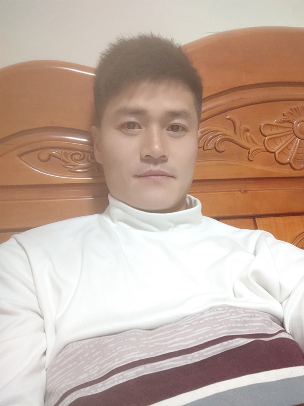 网球罗的第四张照片--青岛相亲服务中心