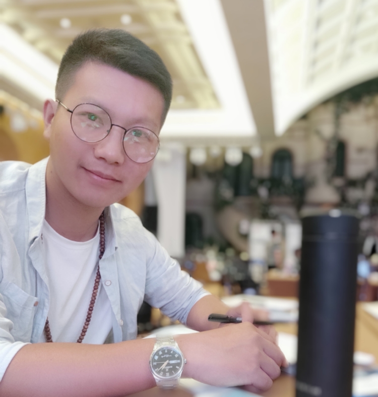 黄先生的第一张照片--青岛相亲服务中心