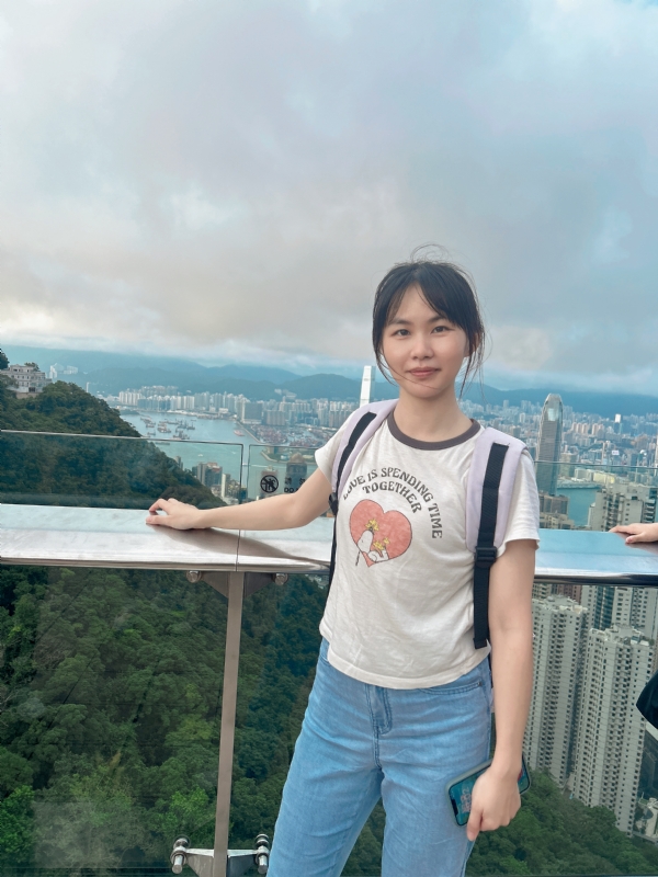 文青的第二张照片--青岛相亲服务中心