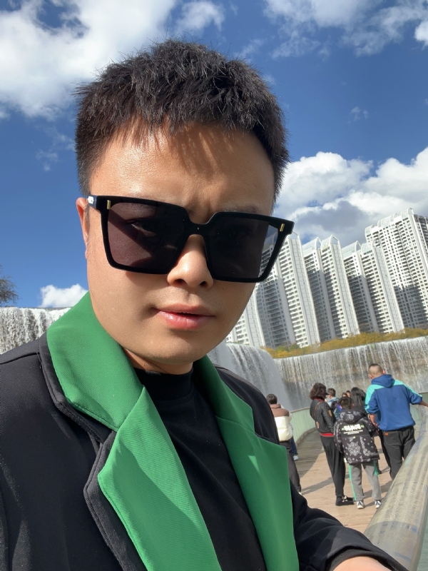 子阳的第一张照片--青岛相亲服务中心