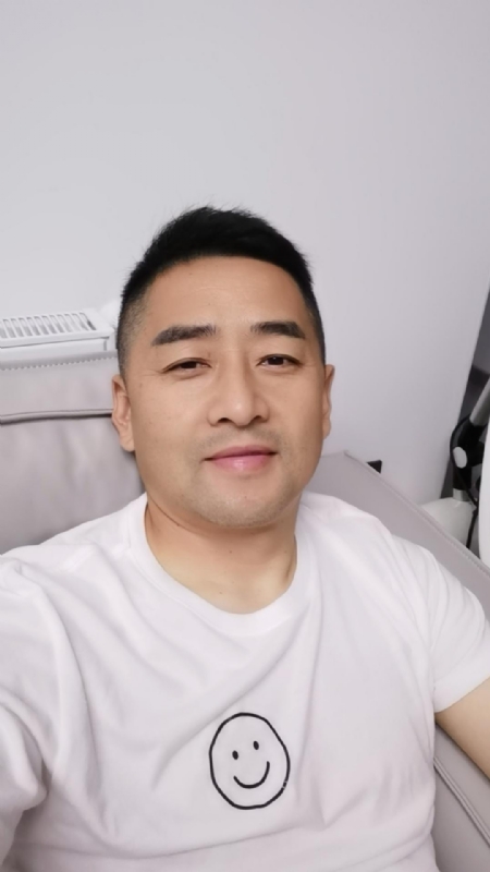 向阳而生的第一张照片--青岛相亲服务中心