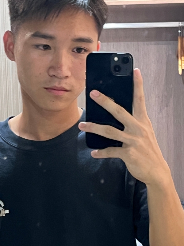 画家的第二张照片--青岛相亲服务中心