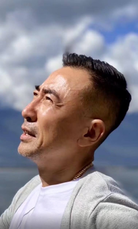 张凯的第一张照片--青岛相亲服务中心