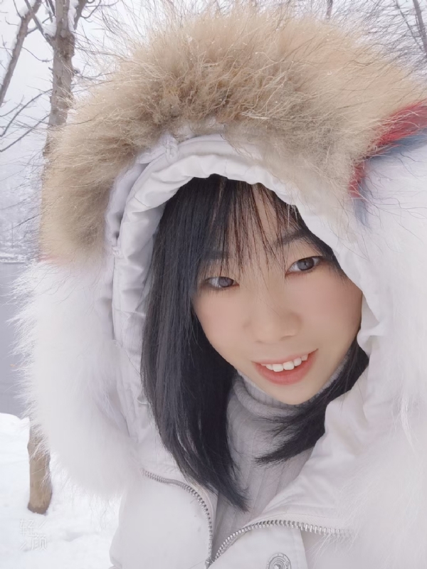 93年女会计的第一张照片--青岛相亲服务中心