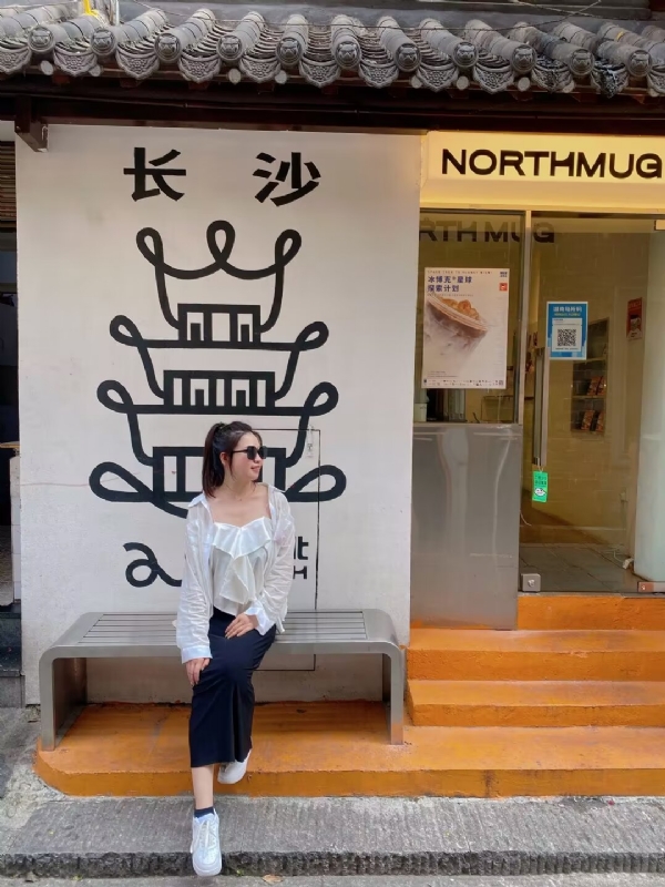 Lin的第二张照片--青岛相亲服务中心