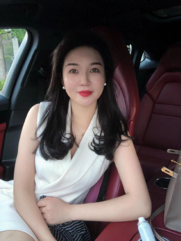 小雨的第一张照片--青岛相亲服务中心