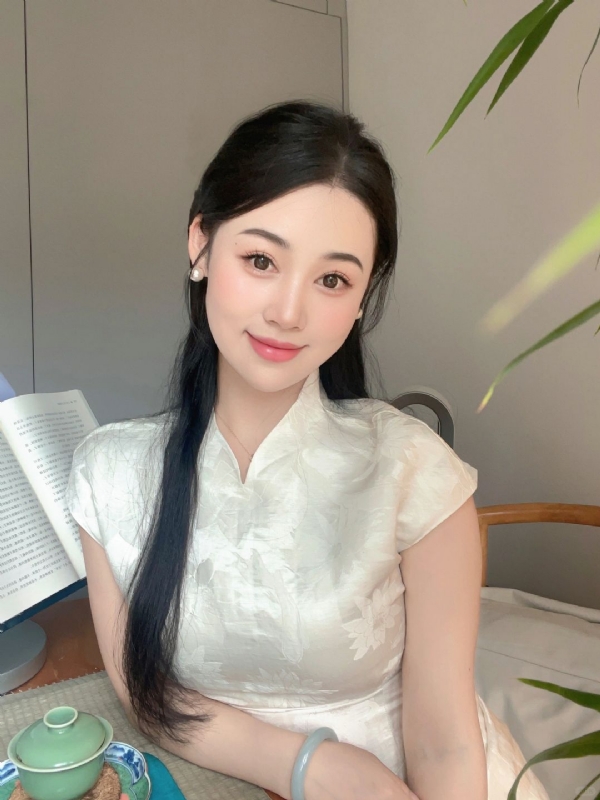 小慧的第一张照片--青岛相亲服务中心