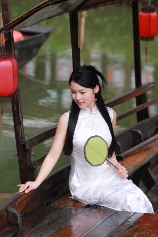 小慧的第二张照片--青岛相亲服务中心