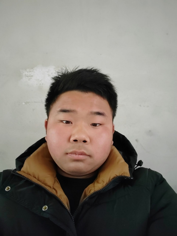 精神饱满的第五张照片--青岛相亲服务中心