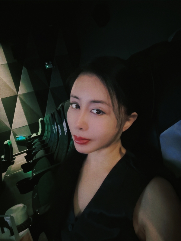 Moon的第一张照片--青岛相亲服务中心