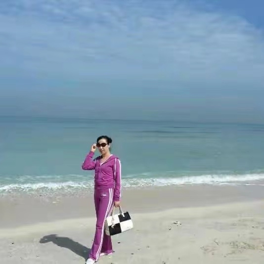 红红的第一张照片--青岛相亲服务中心