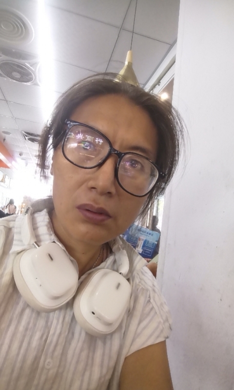 冬天的蔷薇的第三张照片--青岛相亲服务中心