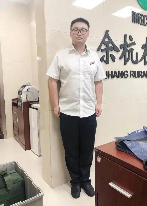 君临天下的第一张照片--青岛相亲服务中心