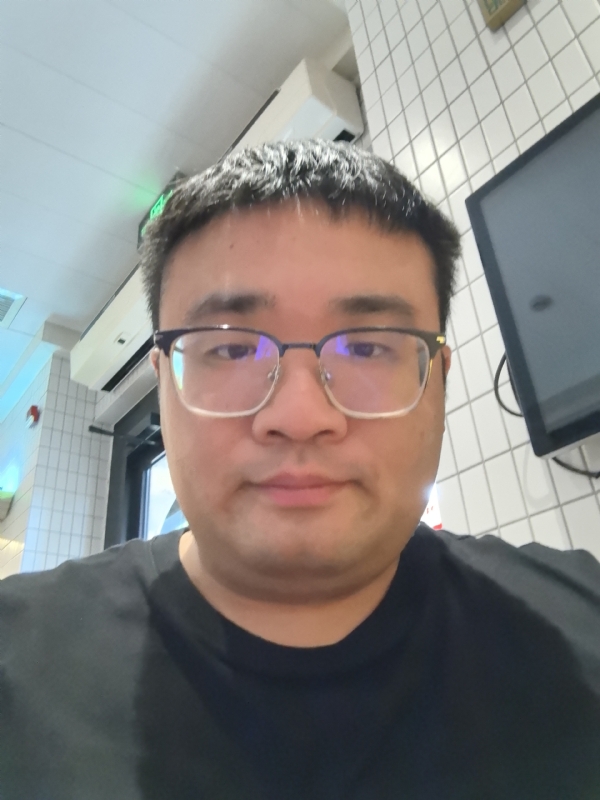 君临天下的第三张照片--青岛相亲服务中心