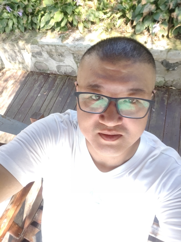 羊十八的第一张照片--青岛相亲服务中心