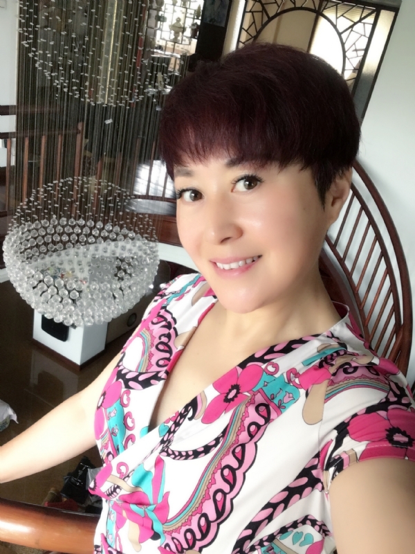 Amy的第一张照片--青岛相亲服务中心