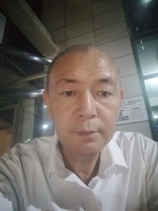 老李的第一张照片--青岛相亲服务中心