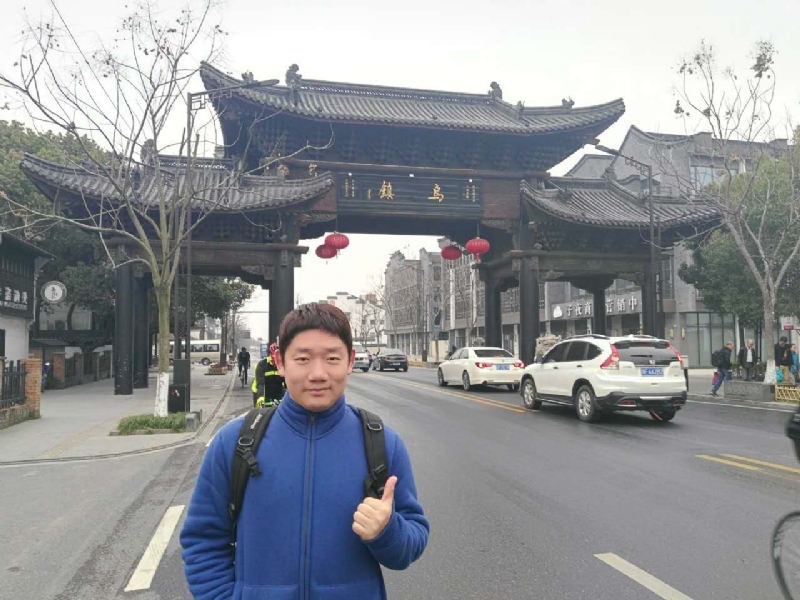 秋风秋雨的第一张照片--青岛相亲服务中心